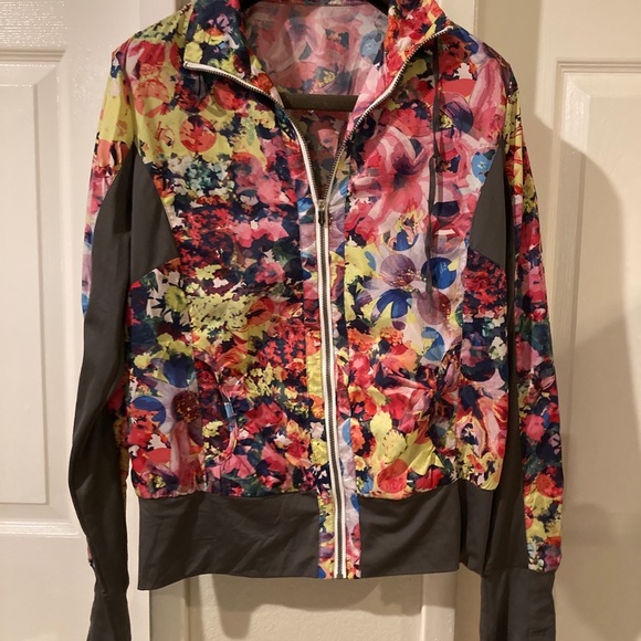 Skechers Floral Print Zip Up Running Jacket Windbreaker Womens Small Athlesure - Picture 8 of 8